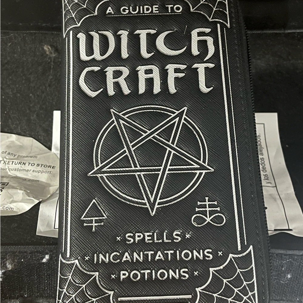 Spencers ‘A Guide To Witchcraft’ Wallet